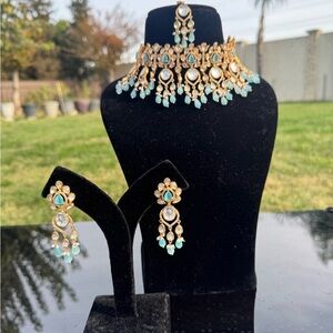 Elegant Gold and Blue Jewelry Set